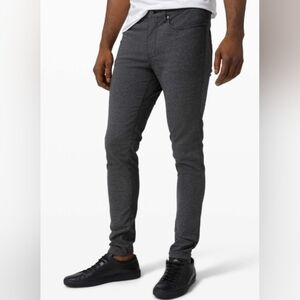 Lululemon Men's ABC Skinny Tech Canvad Pant‎ Size 28